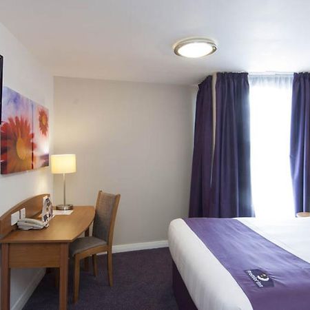 Premier Inn Falkirk East Екстер'єр фото