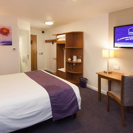 Premier Inn Falkirk East Екстер'єр фото